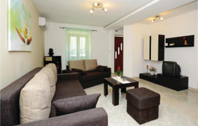 3 Bedroom Lovely Home In Kavran